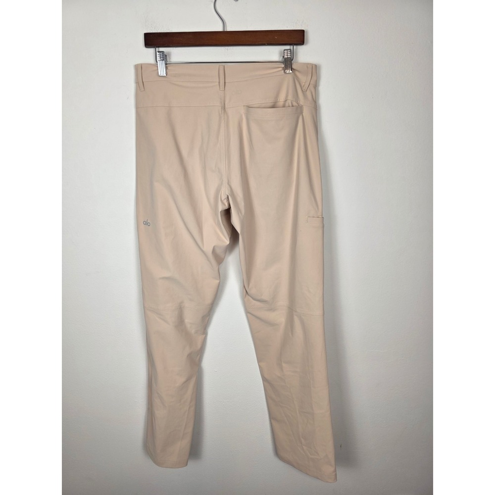 Alo‎ Yoga Men's Cargo Pants Beige Utility Outdoor Casual Size 32R - Picture 2 of 6